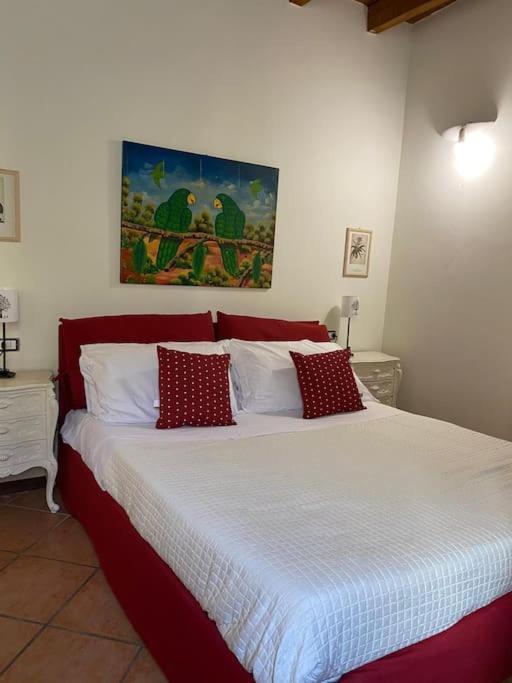 Appartamento La Casa Nel Borgo Angera Esterno foto